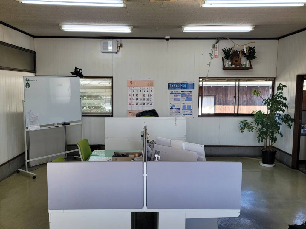 椎田営業所事務所内